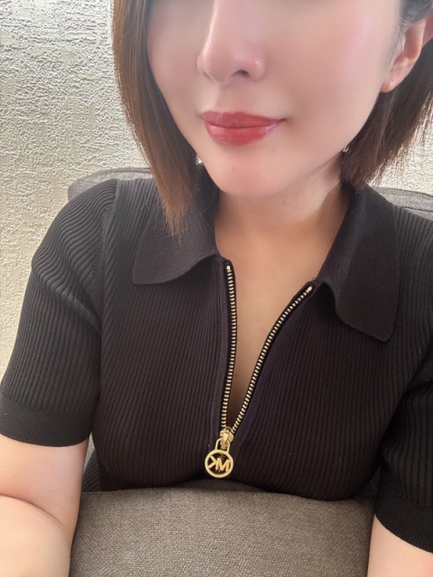 しゅり【上品知的、美人ボブ女子】4